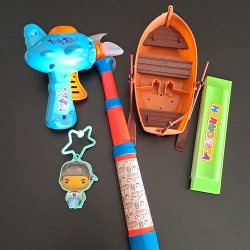 Pack of 5 unique toys like new