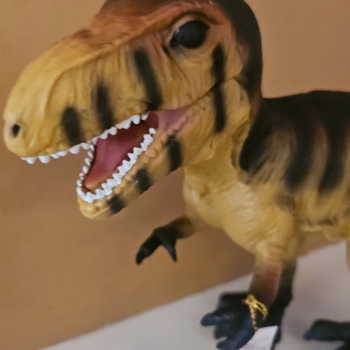 Tyrannosaurus dinosaur figure new, 20 cm height, 30 cm length