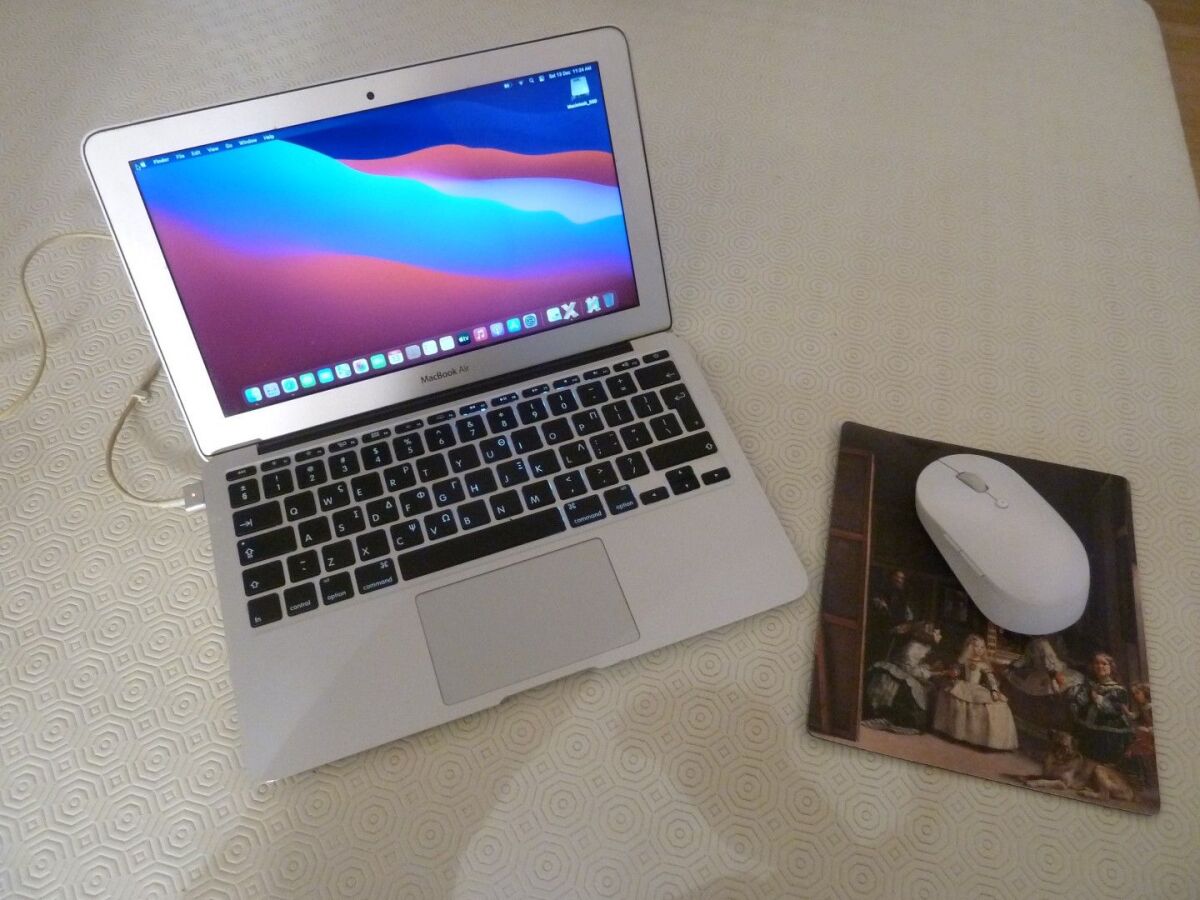 MacBook Air (11インチ) USED MacBook Air 11-inch Early 2014 used