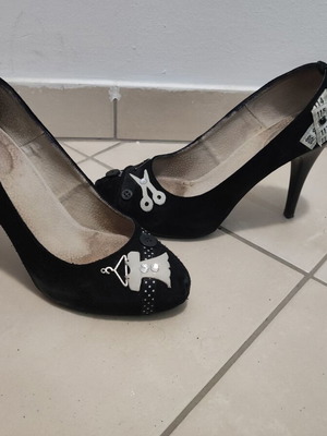 Handmade black suede pumps size 39 used