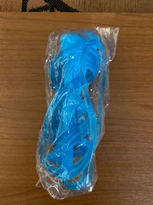 Plastic blue fitness skipping rope new with soft handles