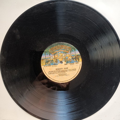 Kiss Dynasty vinyl record used, no cover, metal