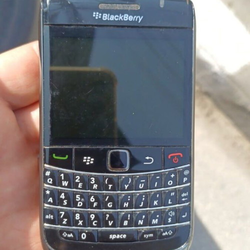 BlackBerry Curve 8900 new classic business phone with physical keyboard