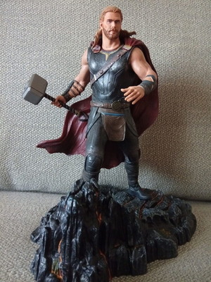 Thor collectible figure