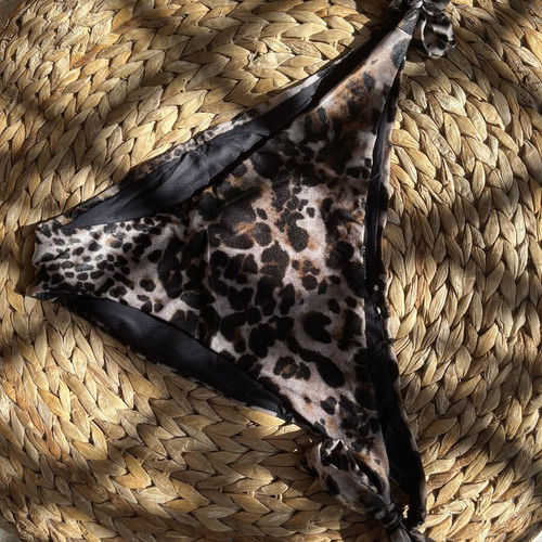 Calzedonia animal print bikini bottom used, black and brown, size M