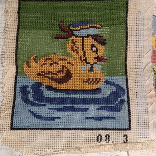 Embroidery new and unfinished, pack of 8 pieces