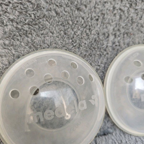 Medela breast shells like new