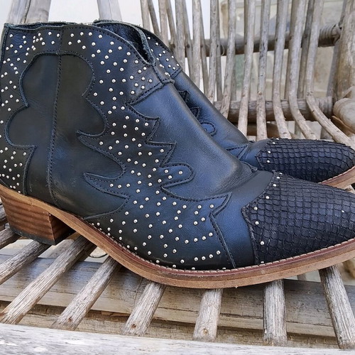 Catarina Martins western boots like new, black, size 40