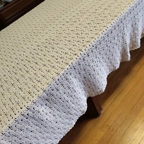 Woolen knitted handmade throw used 185x185 beige