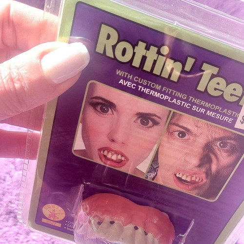 Carnival mouthguard with rotten teeth