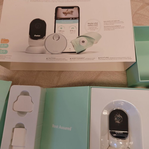 Owlet Monitor Duo with Extension Pack new, smart sock and HD camera