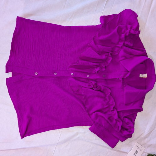 Set of 2 blouses one size fuchsia and pink with ruffles and lace new