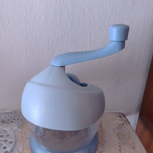 Grater with 6 application discs like new