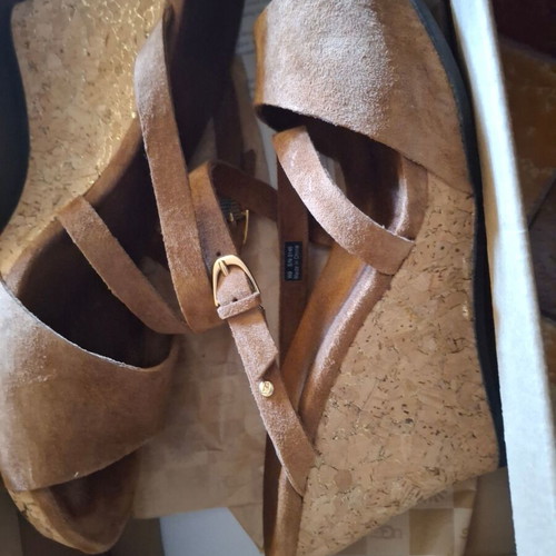 Ugg Australia platform sandals size 39 like new, brown