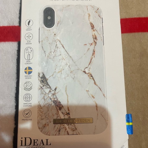 iPhone XS Max case ideal of Sweden used with ring holder and side damage