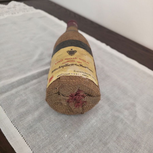 Rioja Siglo Cosecha 1964 collectible wine bottle, Bodegas del Romeral