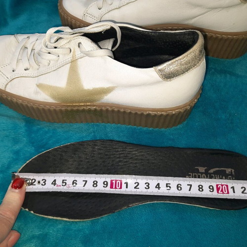 Divine Follie sports shoes like new, size 37, white and gold