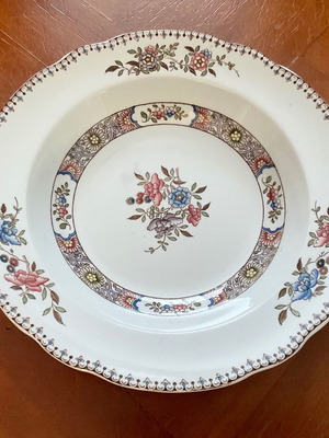 Плато Spode Copeland в отлично състояние, диаметър 26 см