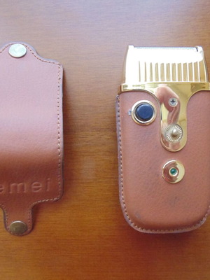 Vintage Kemei shaver used with original leather case