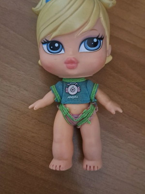 Bratz Babyz Chloe baby doll used, collectible 2004