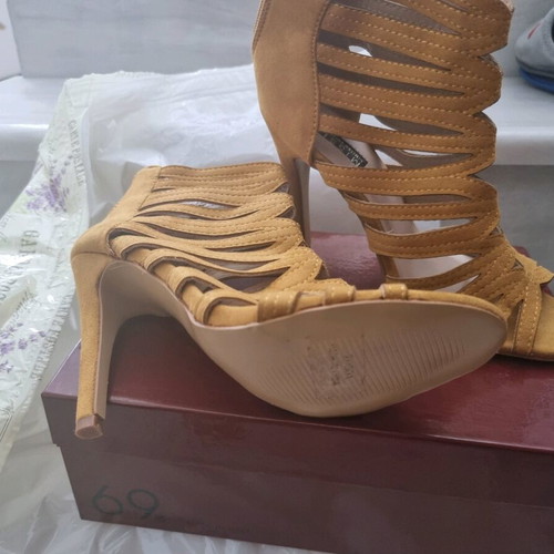 Women's sandals used, pack of sizes 38 and 39