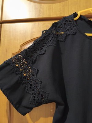 Black blouse like new, size XL