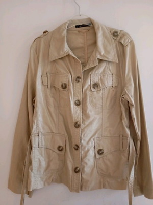 Raxevsky Women's Short Jacket like new, beige
