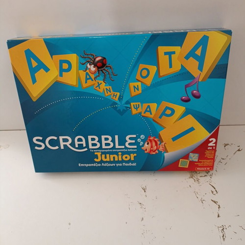 Scrabble Junior board game like new