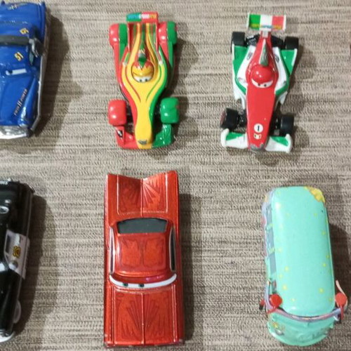 Mac Queen toy car figures used, pack of 30, metal