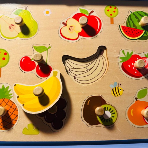 Puzzle set for 18 months like new, animal houses and fruits