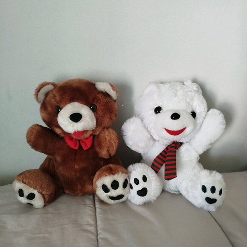 ArGOODakia like new, set of 2