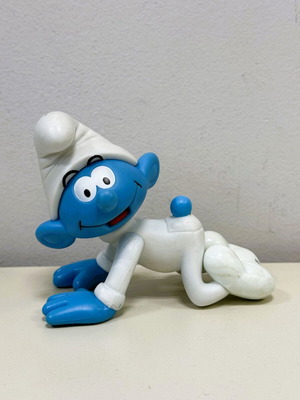 Smurf Baby collectible Goldie 2012 like new (13x10cm)
