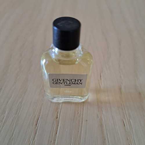 Givenchy Gentleman Miniature Eau de Toilette 3ml new