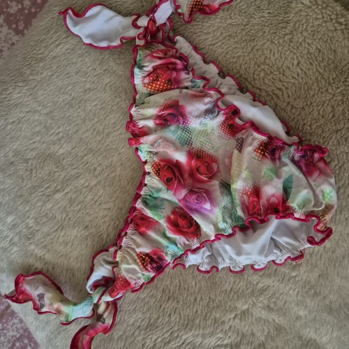 Calzedonia floral bikini bottom like new, size L