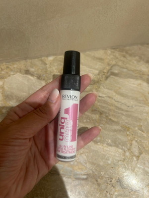 Revlon Hair Treatment Spray 9 ml new with pleasant scent