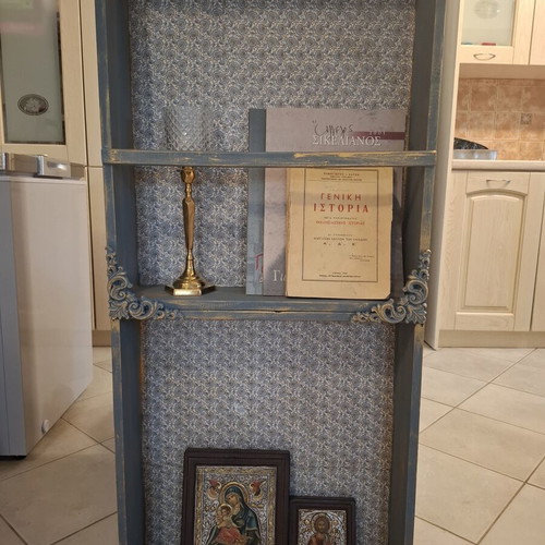 Handmade vintage shelf with chalk paint and woodcarving details
