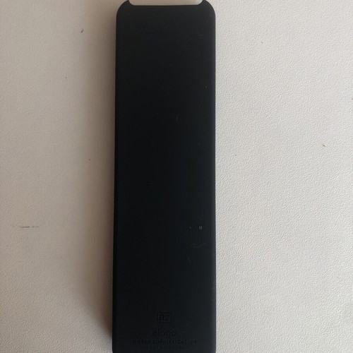Apple TV 2nd & 3rd Gen remote case with AirTag slot - elago R2