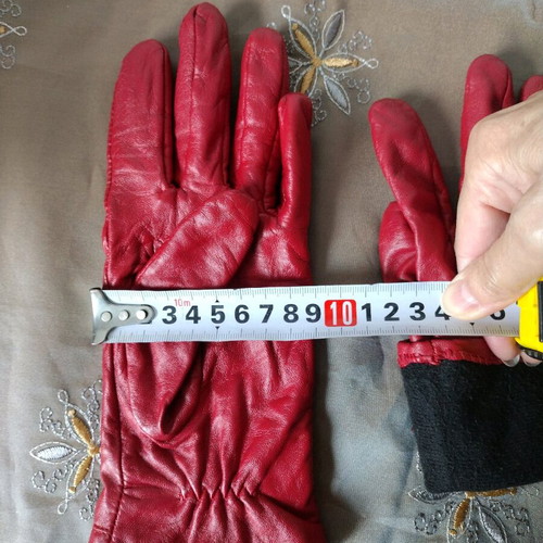 Leather gloves size 6.5 like new, red, soft and warm