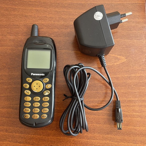 Panasonic EB-G35 vintage phone used with charger