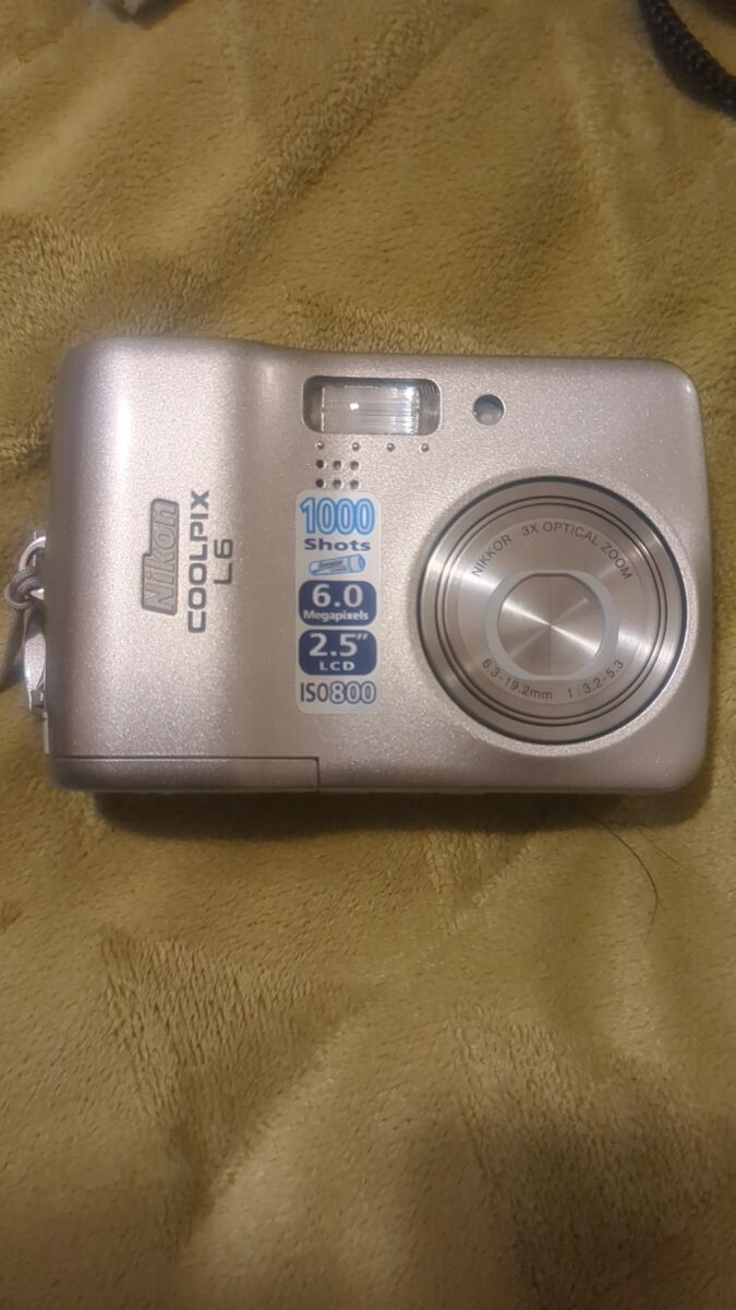 Nikon Coolpix L6 like new with 128MB… - € 50,00 - Vendora.cy