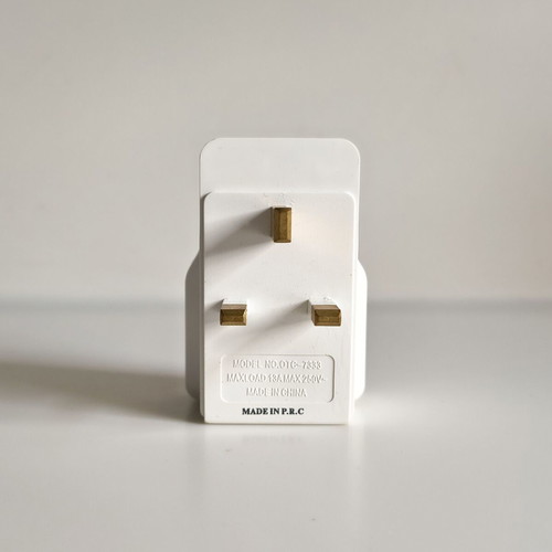 Universal travel plug adaptor like new