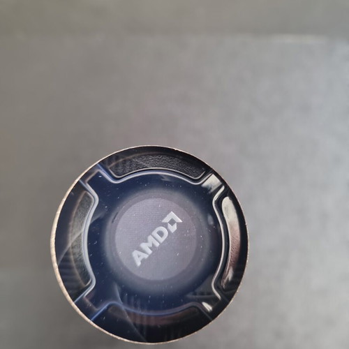 AMD Ryzen 3 2200G like new with genuine cooler