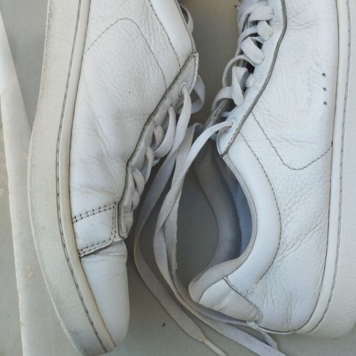 Lacoste leather unisex sneakers used, size 40, white