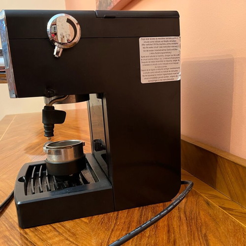 Saeco Poemia espresso coffee maker like new for ground coffee with milk frother