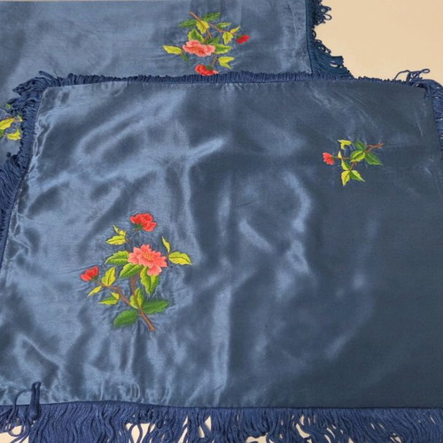 Two silk pillowcases like new, 1960s vintage