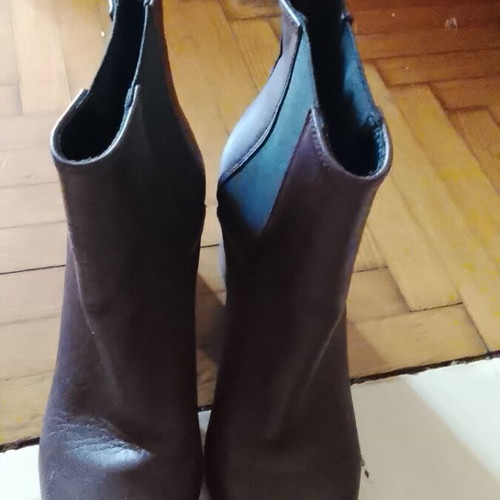 Brown ankle boots with side leather detail, 10 cm square heel, size 38.5