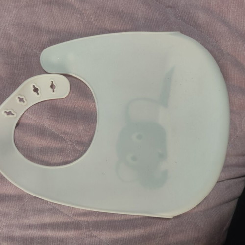 Silicone bib like new