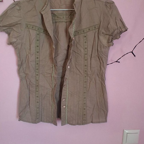Vila shirt brown short-sleeve like new with special details