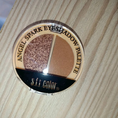 Eyeshadow and highlighter new