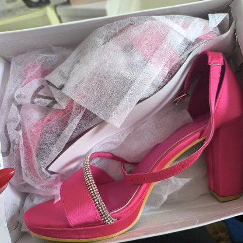 Fuchsia Serthen sandals with thick heel and rhinestones, size 39